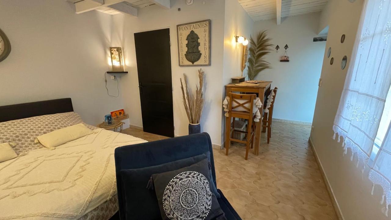 הוילה נים Jolie Annexe Du Mas Dans Le Coeur De La Garrigue Nimoise מראה חיצוני תמונה
